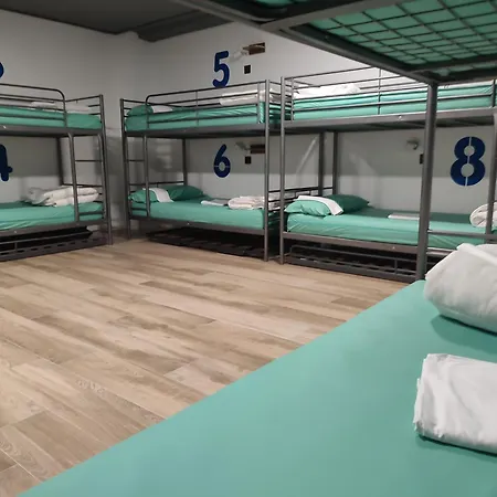 Hostel Metropolitan By Bossh *