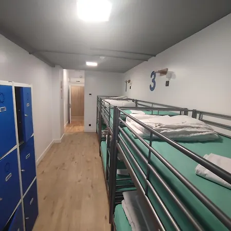 Metropolitan By Bossh! Hostal *