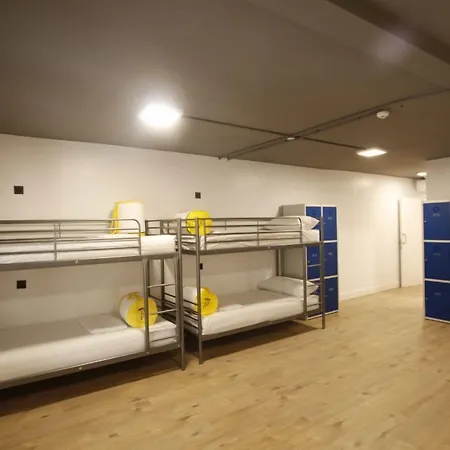 Metropolitan By Bossh! Hostal Bilbao