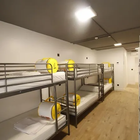 Metropolitan By Bossh! Hostal *