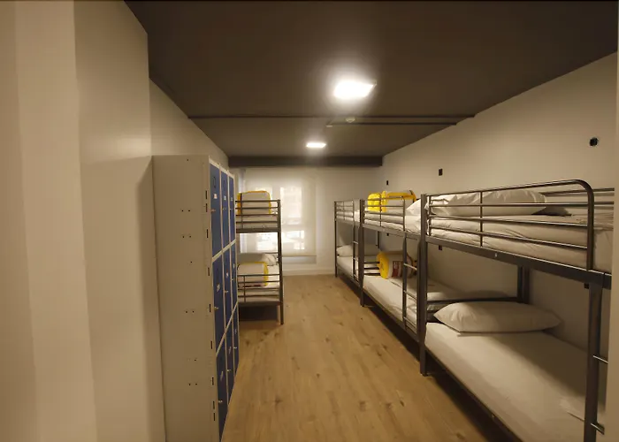 Metropolitan By Bossh! אכסניה בילבאו